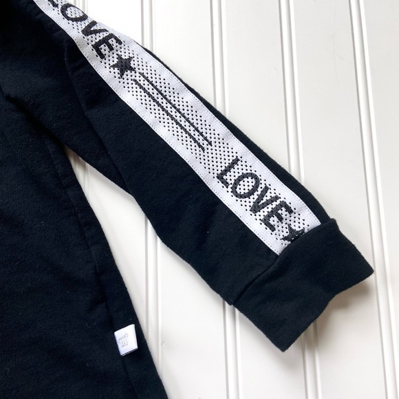 •More Than Magic• Love hoodie - Picture 4 of 6